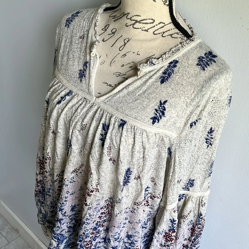 Lucky Brand Cream and Blue Floral Blouse - Picture 3 of 9